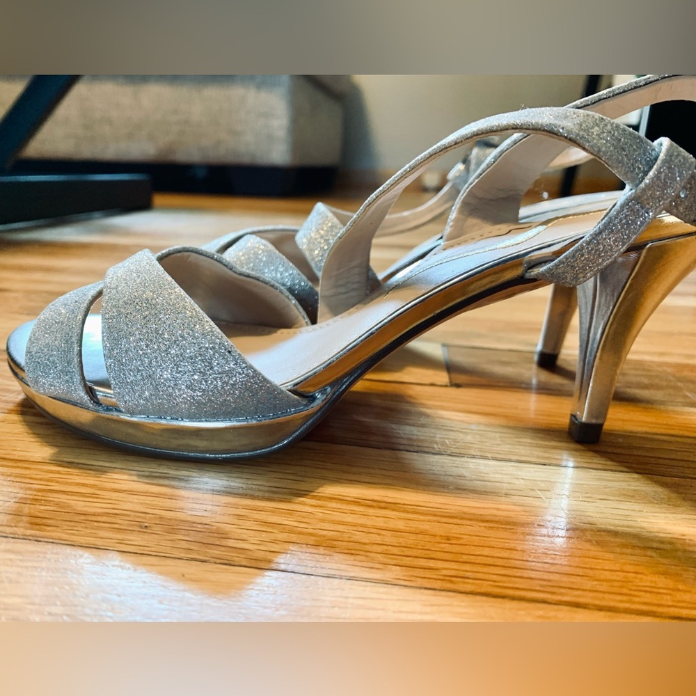NWOT silver heels